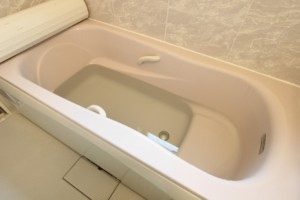 お風呂の浴槽の写真